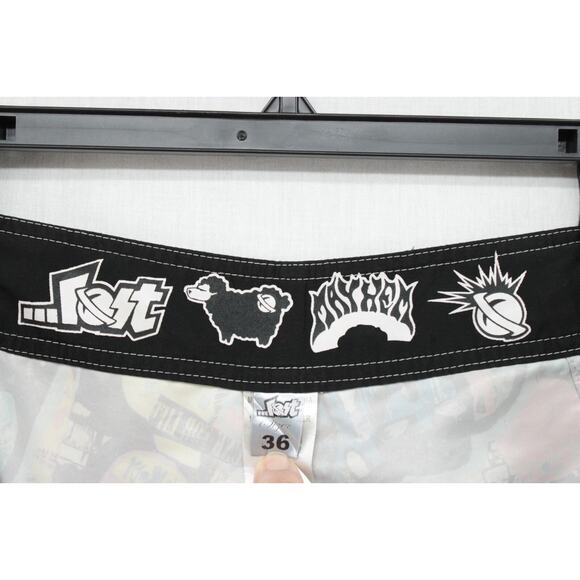 Vintage Lost Enterprises Board Shorts Mens 36 Graphic Masters of Mayhem Swim Y2K - Picture 8 of 11